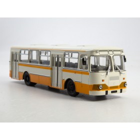 Масштабная модель Ликинский автобус-677М (бежевый-охра)