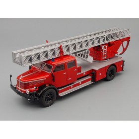 KRUPP DL52 SCALA TRUCK FEUERWEHR EST GERMANY 1955. Треснут бокс