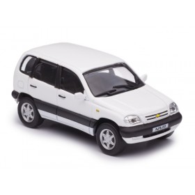 NIVA CHEVROLET (2003), белый