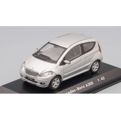 MERCEDES-BENZ A200, silver