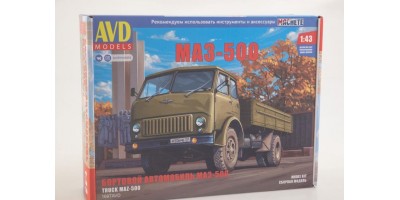 Сборная модель Бортовой автомобиль МАЗ-500
