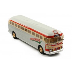 GMC PD-3751 "Trailways" (1949), silver / beige / red