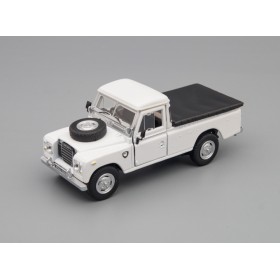 LAND ROVER Series 109 Pickup, white