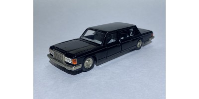 ЗИЛ-115. Нет эмблемы на капоте. 1989г.
